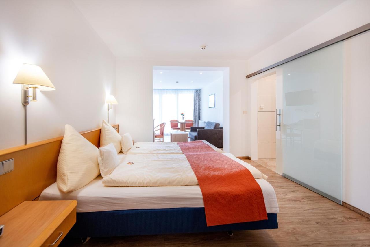 Waldesblick, Hotel-Restaurant Lahr  Ngoại thất bức ảnh