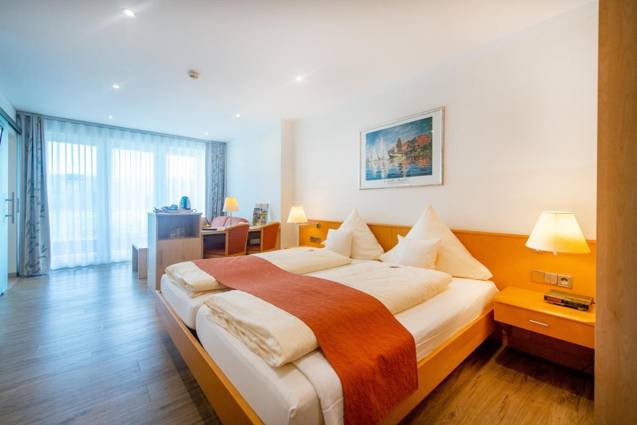 Waldesblick, Hotel-Restaurant Lahr  Ngoại thất bức ảnh