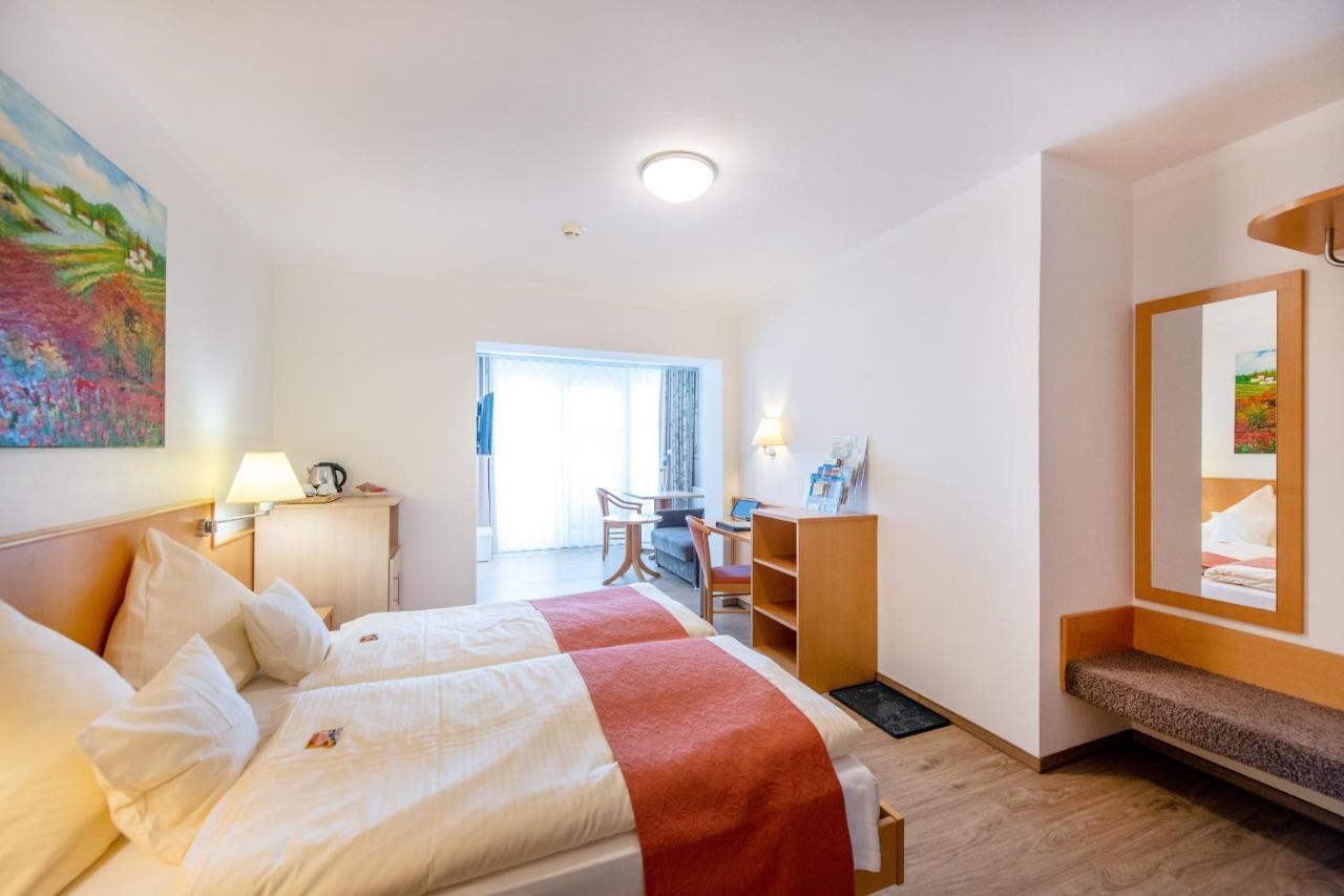 Waldesblick, Hotel-Restaurant Lahr  Ngoại thất bức ảnh